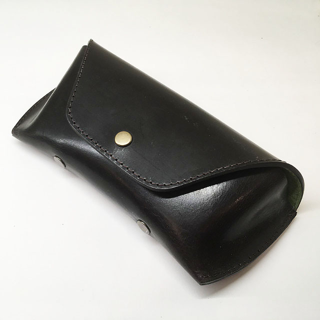 DIFFUSER （ディフューザー） BRIDLE LEATHER EYEWEAR CASE ブライドルレザーレザーメガネケース 「SG1062B」Col.Dark Brown & Khaki（ダークブラウン/カーキ）