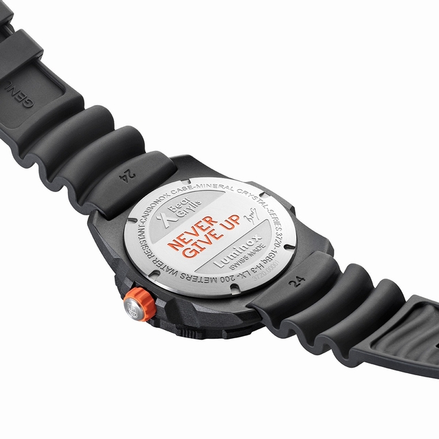 Bear Grylls Survival Orologio Serie SEA 3720 – Cassa Oro Rosa, Quadrante Nero, Bracciale In Gomma – 42mm, 200m Water Resistant